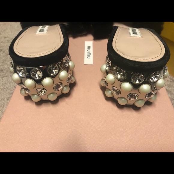 Miu Miu 45mm black pearl buckle fur slides sz 38 - Picture 3 of 6